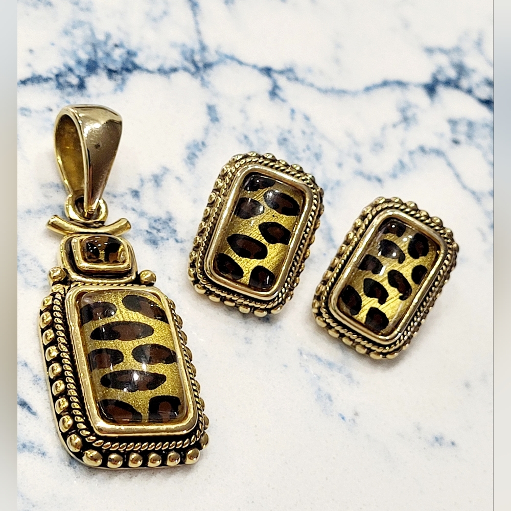 Vtg. Leapord Print Gold and Black Jewelry Set